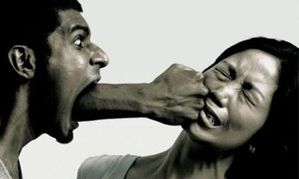 Những dấu hiệu cho thấy phụ nữ yêu nhầm kẻ hung bạo