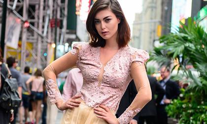 Võ Việt Chung mang áo dài Việt đến New York