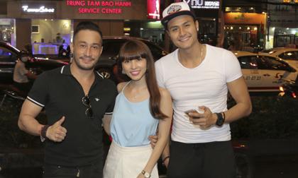 Vĩnh Thụy gây ‘náo loạn’ khu phố bởi vẻ điển trai