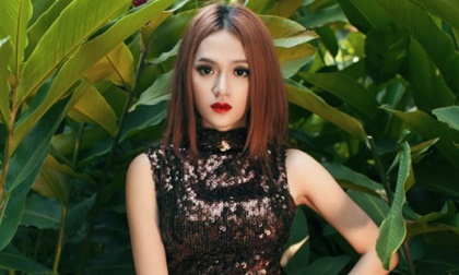 Nghi án Hương Giang Idol khai gian 4 tuổi?