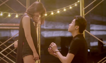 Màn cầu hôn ngọt ngào của 'tình cũ' Hà Lade với bạn gái