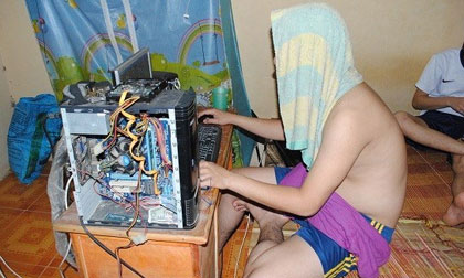 Phì cười với cách chống nóng 'tự chế' của sinh viên (P2)