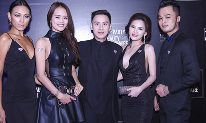 Đêm Thời Trang của Văn Thành Công ấn tượng và huyền bí