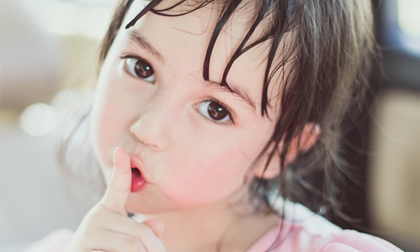 Vẻ đáng yêu của 'thiên thần quảng cáo' Thái Lan gây sốt