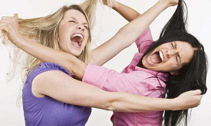 Đánh ghen với thư ký của chồng