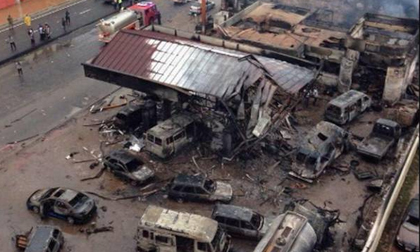 Kinh hoàng: Trạm xăng phát nổ khiến hơn 70 người chết