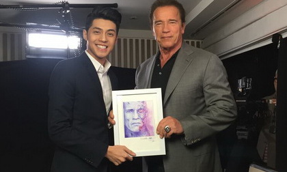 Noo Phước Thịnh tươi rói bên cạnh Arnold Schwarzenegger