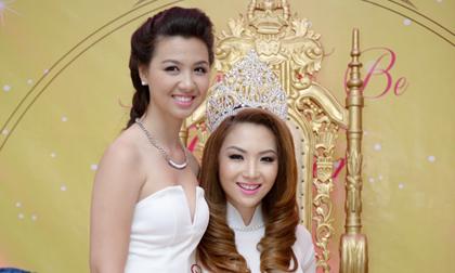 Nhan sắc em gái Hoa hậu Jennifer Chung không hề thua kém chị