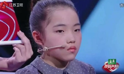 Thần đồng Nhật Bản khiến dân mạng choáng váng