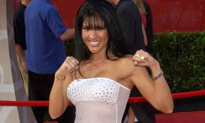 Những tay đấm nữ mạnh mẽ khiến đàn ông cũng phải nể phục