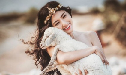 Ngọc Lan đẹp thánh thiện bên đàn cừu