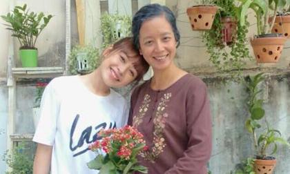 'Giật mình' trước ảnh của Chiều Xuân và Chi Pu
