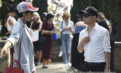 Hậu trường diễn tập  show La Vie En Rose của Đỗ Mạnh Cường tại Mỹ