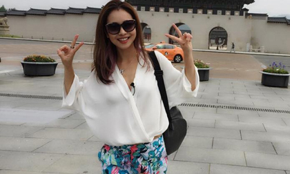 'Gái hai con' Jennifer Phạm khoe sắc tươi như hoa ở Hàn Quốc