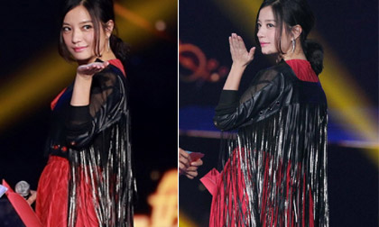Triệu Vy kém sang với áo diêm dúa tại sự kiện