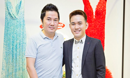 Bầu Hòa lịch lãm đến chúc mừng NTK Lê Thanh Hòa.