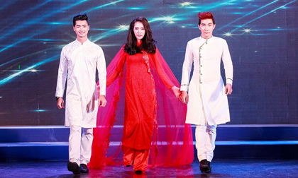 Siêu mẫu Nam Phong - Đàm Thanh mở màn đêm 'Thế giới thời trang'