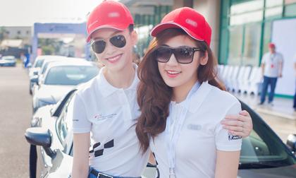 Đặng Thu Thảo - Tú Anh thân thiết như hai chị em