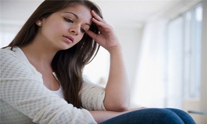 Nói chuyện với bác sĩ, bị mẹ chồng chửi là gái lẳng lơ