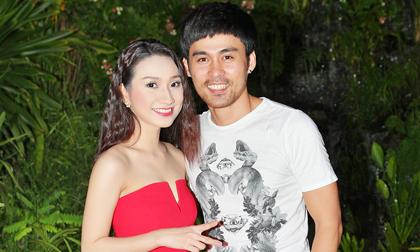 ‘Tình cũ’ Bùi Anh Tuấn tình tứ bên trai đã có vợ