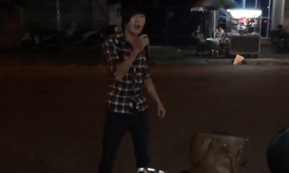 'Tôi vẫn cô đơn' qua giọng ca của 'Đan Nguyên kẹo kéo'