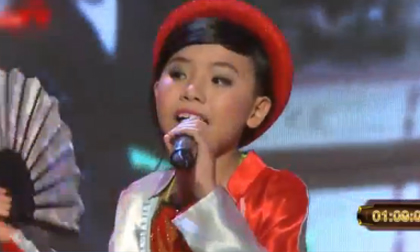 Cậu bé 13 tuổi hát giọng giả gái cực chất