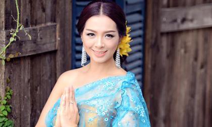 Thúy Hằng khoe vẻ đẹp mượt mà dù đã hai con