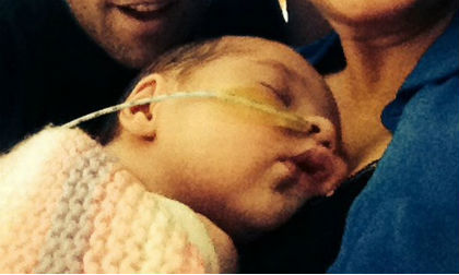 Trẻ sơ sinh trở về từ cõi chết sau khi ngưng thở 10 phút