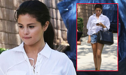 Selena Gomez khoe chân thon dài với short ngắn