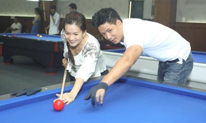 ‘Bắt gặp’ vợ chồng Bình Minh đi chơi Bida lỗ