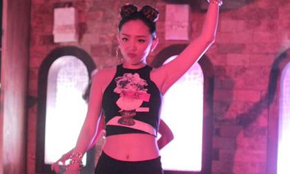 'Già gân, mỹ nhân và găng tơ' hé lộ mỹ nhân khuấy đảo màn bạc dịp Giáng sinh 2015