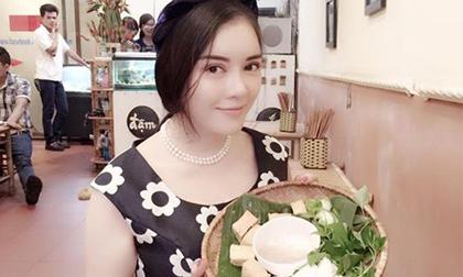 Lý Nhã Kỳ ăn mặc sang chảnh đi ăn bún đậu