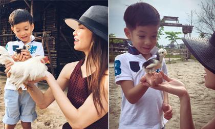 Hồ Ngọc Hà vui vẻ chơi đùa cùng con trai Subeo