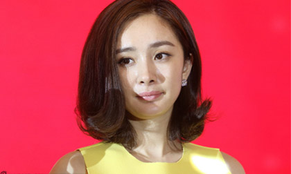 Dương Mịch lộ mặt bóng và kém sắc tại sự kiện