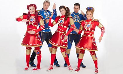 Nhóm nhạc Hi5 nổi tiếng lần đầu tiên đến Việt Nam biểu diễn