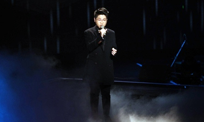 Đức Phúc khiến khán giả 'phát sốt' với hit 'Chắc ai đó sẽ về'