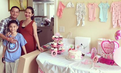 Kim Hiền cùng gia đình háo hức chuẩn bị chào đón con gái