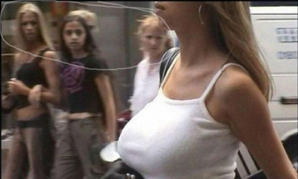 Khi ghen 'nảy đom đóm mắt'!!!