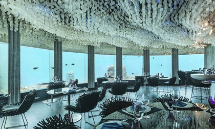 Du ngoạn nhà hàng dưới nước đẹp huyền ảo tại Maldives