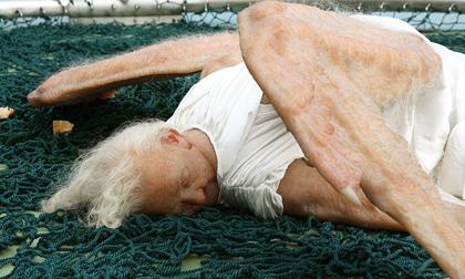 Xuất hiện hình ảnh đáng sợ về 'người chim'