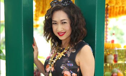 Ý Lan trẻ trung khó tin ở tuổi U60