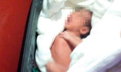 Phát hiện bé gái sơ sinh bị giấu trong vali để mang đi bán