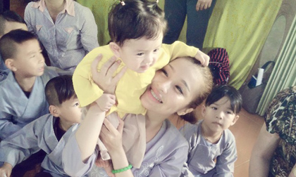 'Truy tìm' hotgirl xăm Phật Thích Ca kín lưng chuyên làm từ thiện