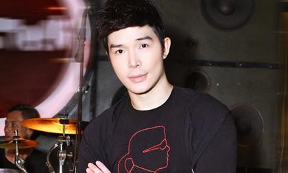 Nathan Lee lộ diện sau tai nạn chấn thương cột sống