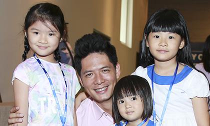 Con gái Trương Ngọc Ánh đi sự kiện cùng gia đình Bình Minh