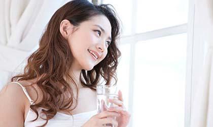 9 thời điểm quan trọng nhất bạn cần uống nước