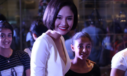 Miu Lê tự tin sải bước trên thảm đỏ Kuala Lumpur