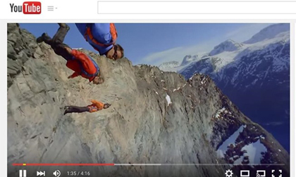 YouTube 'ghi điểm' khi tung giao diện xem video trong suốt