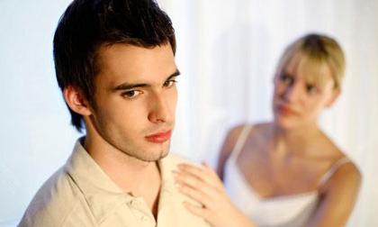 Vợ không biết đẻ còn dọa 'xử lý' chồng