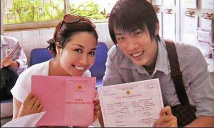 Ốc Thanh Vân khoe giấy đăng kí kết hôn tròn 7 năm
